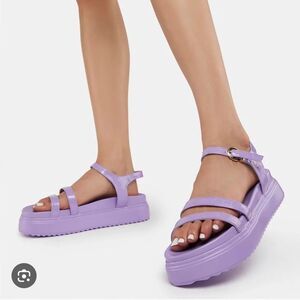 Simmi Bryliegh Strappy Platform Sandals Purple Women’s 8.5